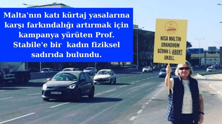 Aktivist profesöre kürtaj yasası kampanyasında saldırıldı!