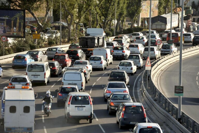 Malta’da Trafik Kargaşası: Merkezi Kavşaklarda Araç Yoğunluğu Nedeniyle Sürücüler Mahsur Kaldı